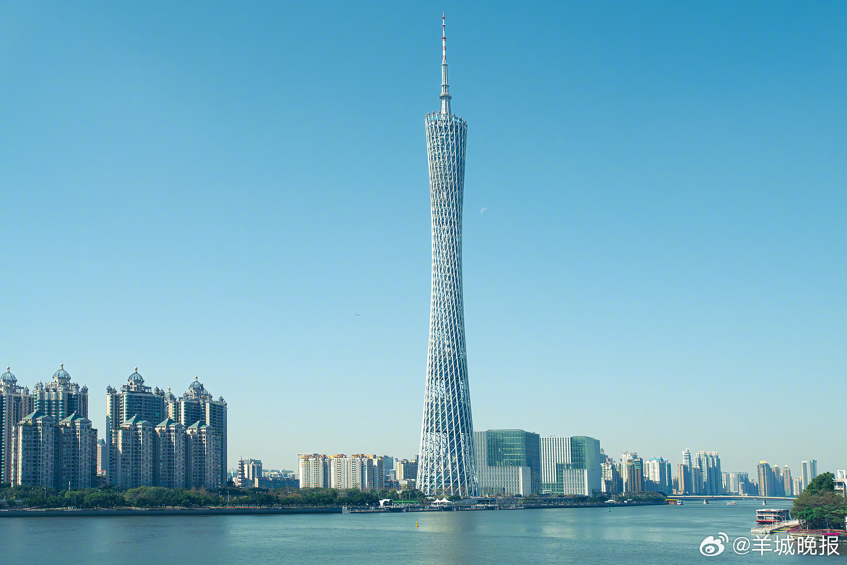 【#美国青年访华团来广州了#】“踏上中国的土地，我深深地被这里的悠久历史和热情的
