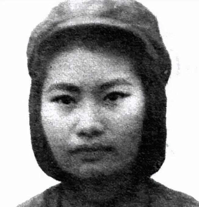 “先服软，我会救你！”日军监狱里，女战士肖影刚要痛骂汉奸，却听到对方说出这样一句