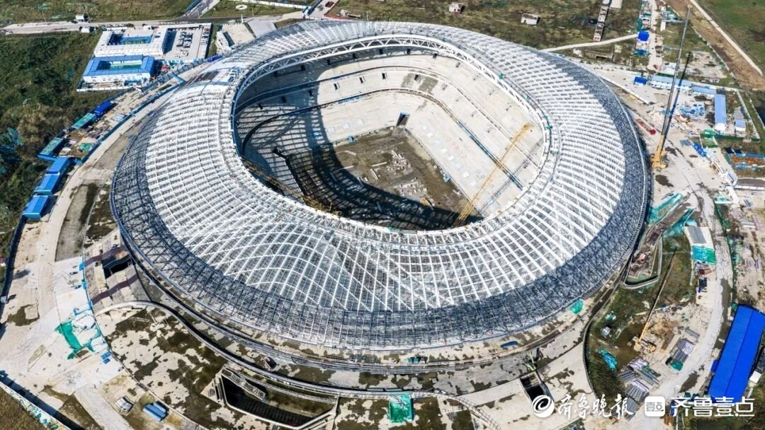 6万座看台吊装完成，济南黄河体育中心足球场突破关键节点