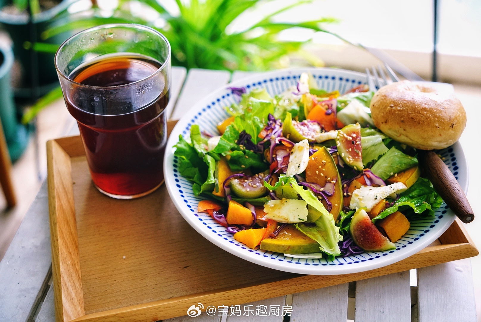 蔬果混合沙拉mini培根土豆贝果手冲黑咖啡☕️#乐趣厨房食谱##brunch早午