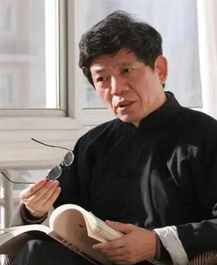 “中国人已经陷入群体性迷失！”清华大学彭林教授曾表示，现在我们从上到下都在喊发展