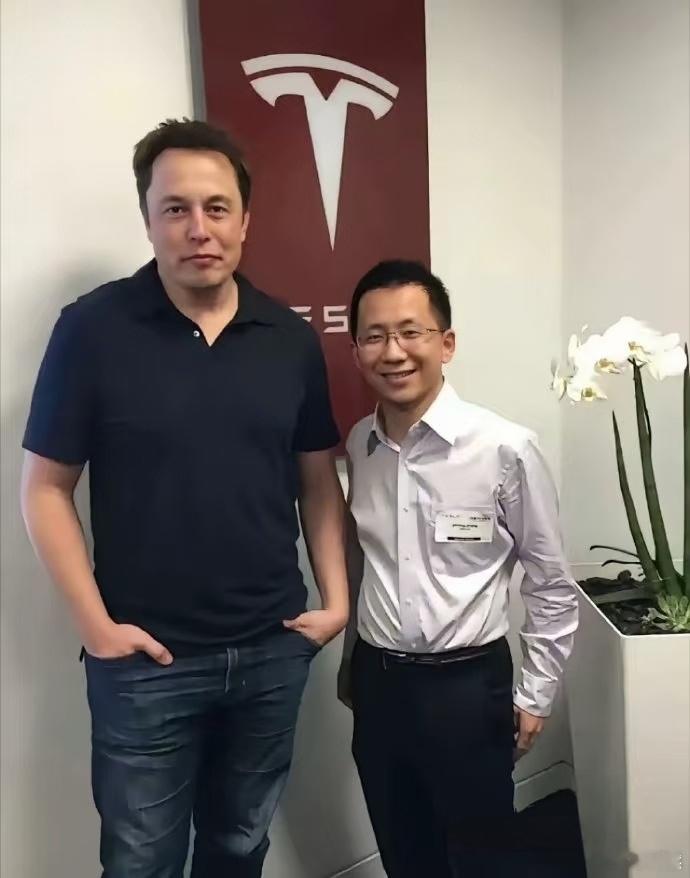 难怪特斯拉会赢在某帝智驾测试的起跑线！ ​​​