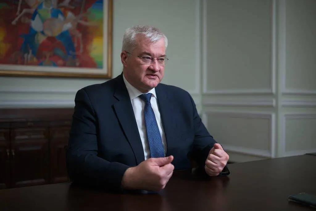 彻底乱套了！乌克兰国安局突袭自己的征兵办，追逐、枪战、当场抓人，8名征兵人员外加