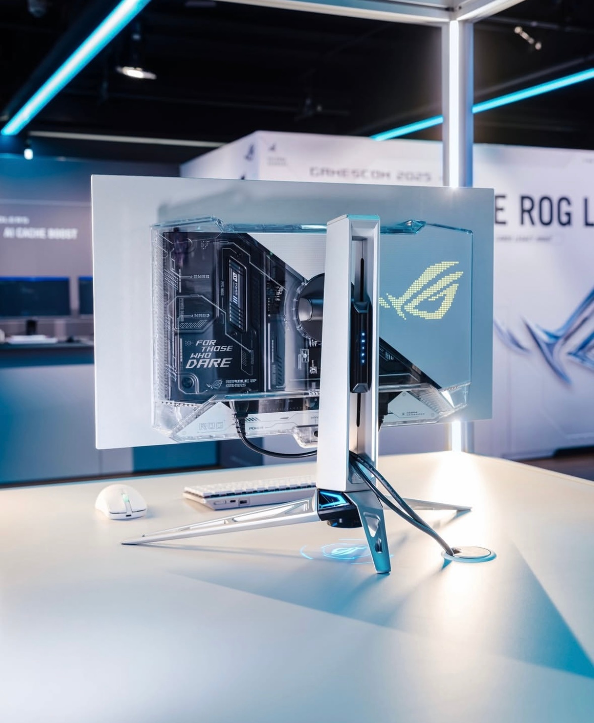 感受一下华硕探索版显示器ROG Swift OLED PG27AQWP-W，26