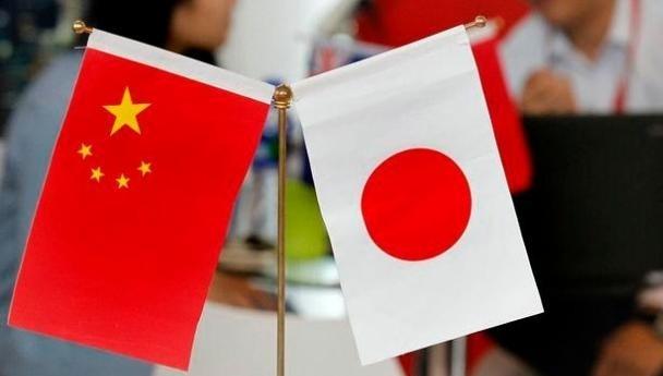中日企业签下协议了！ 10月8日，丰田社长第一次到访中国，首站便选在广州，当天，