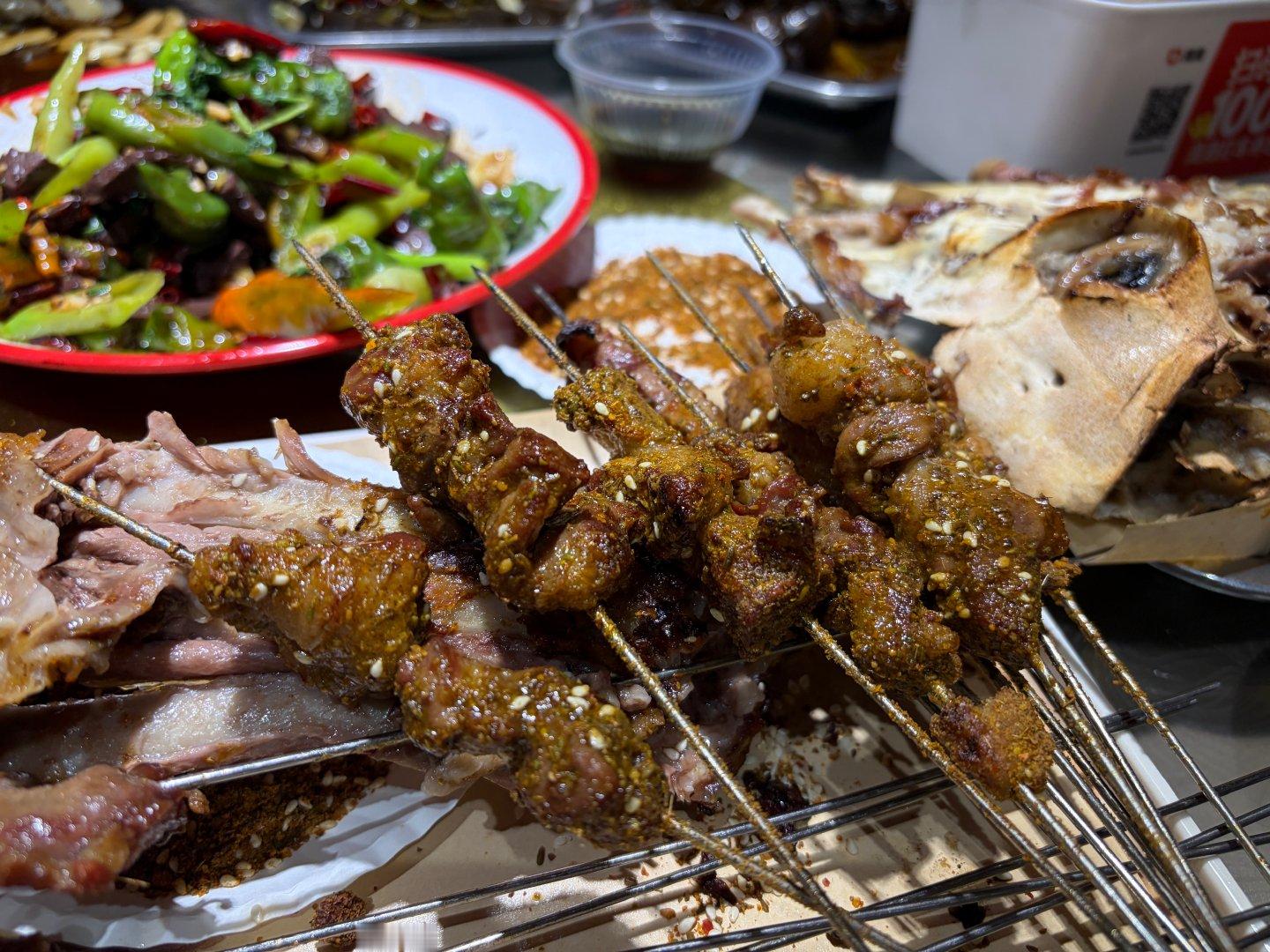 今天徐工的好大哥请吃饭好大哥的是韩哥的钻粉，小郭的金粉是不是排面拉满了徐州当地习