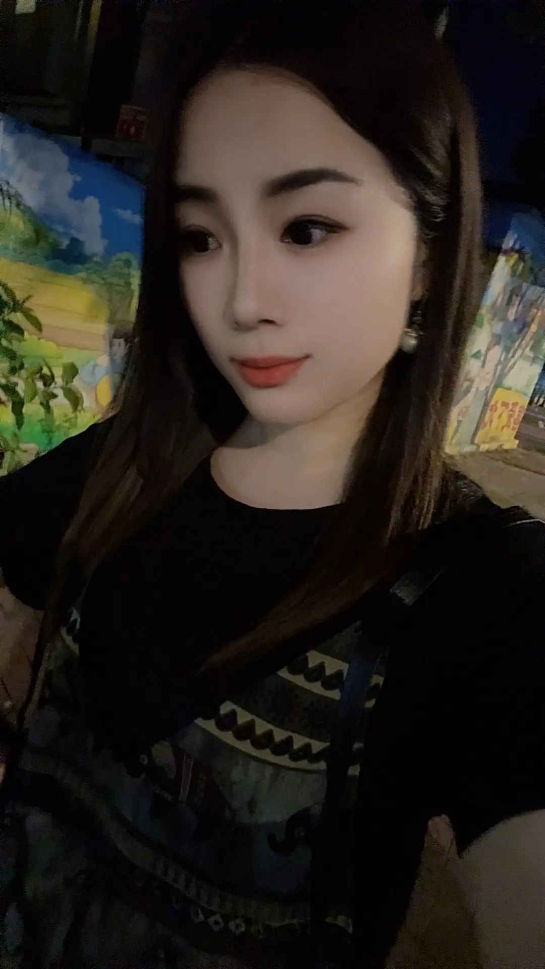 惊喜不能靠索要，陪伴不该被强求，在乎你的人总会默默付出给你想要的温柔