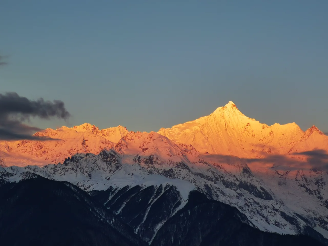 丽江出发 梅里雪山纯玩2天1晚 打卡日照金山