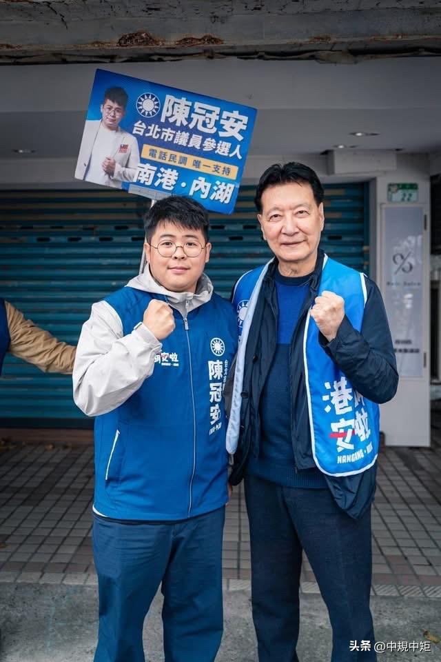 媒体人赵少康今（3日）称，他今天一早重回南港成德市场，陪陈冠安扫街，献出年底九合