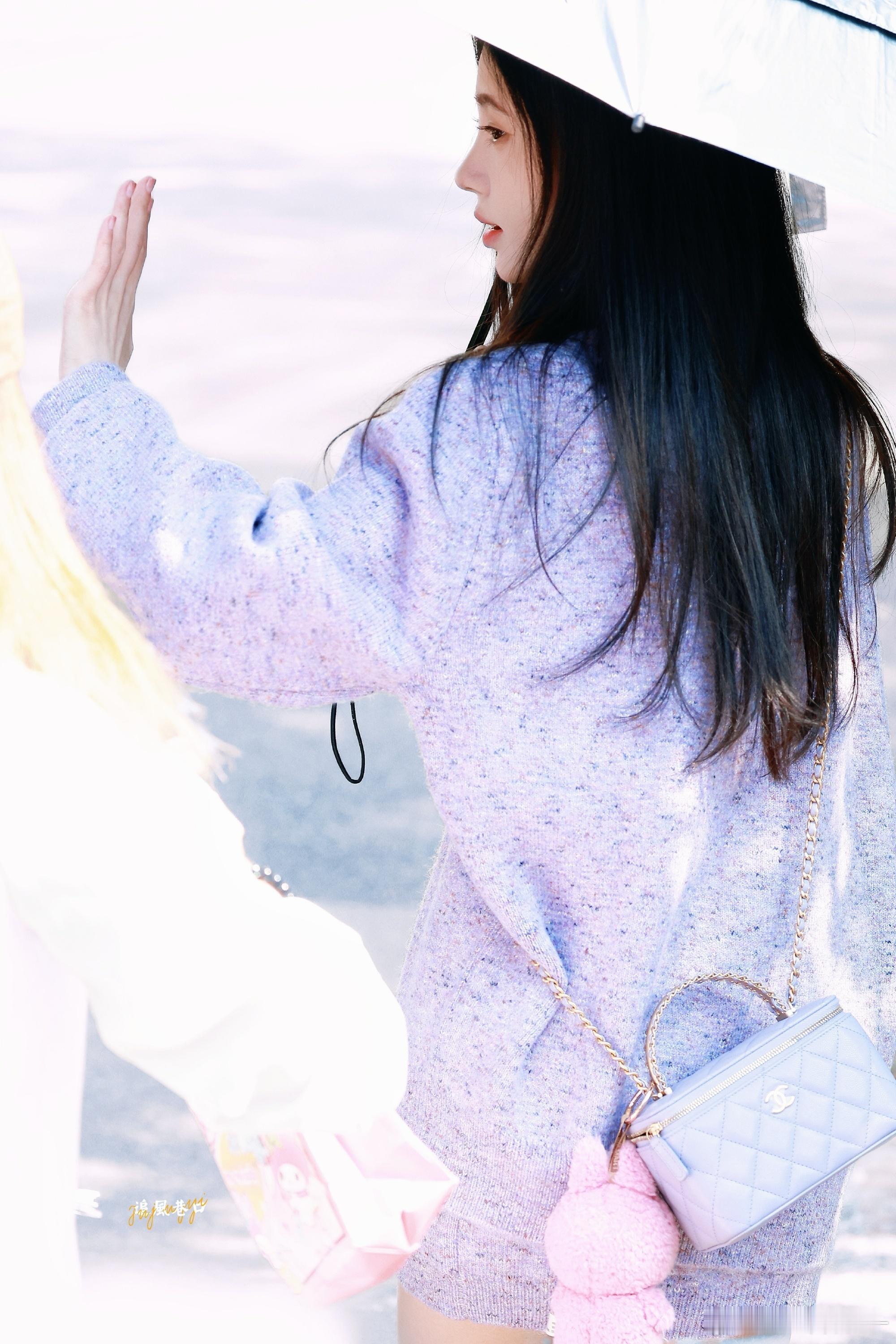 鞠婧祎紫色套装 真是上热下冷 ​​​