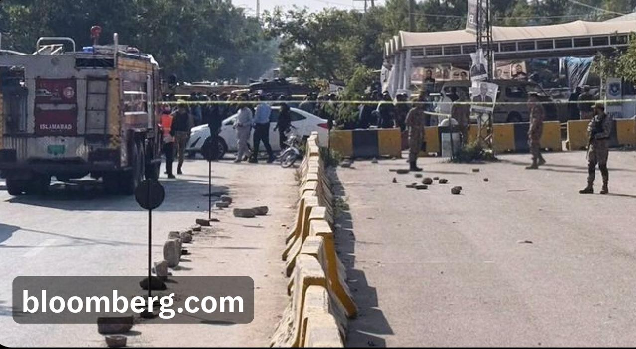 据Geo电视台报道，巴基斯坦首都伊斯兰堡一座人员密集的地区法院大楼外发生自杀式炸