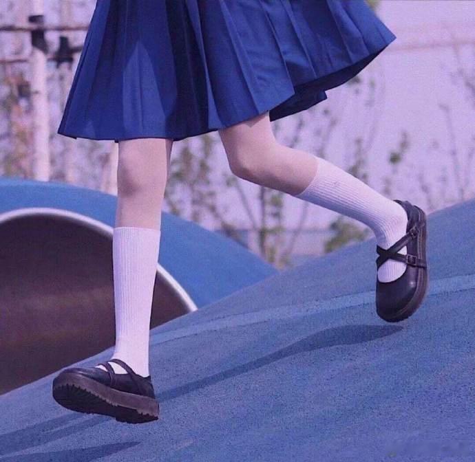 “你在感情路上不顺吗？” “顺啊，一路上都没什么人。”生活手记