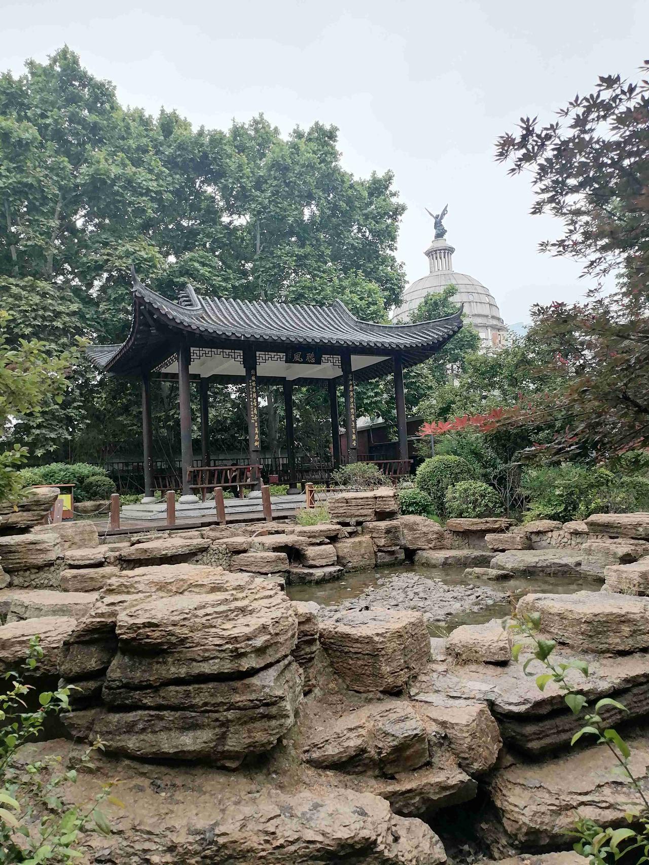 我的今日状态：😁轻松愉快
我这里的天气：阴天/雨