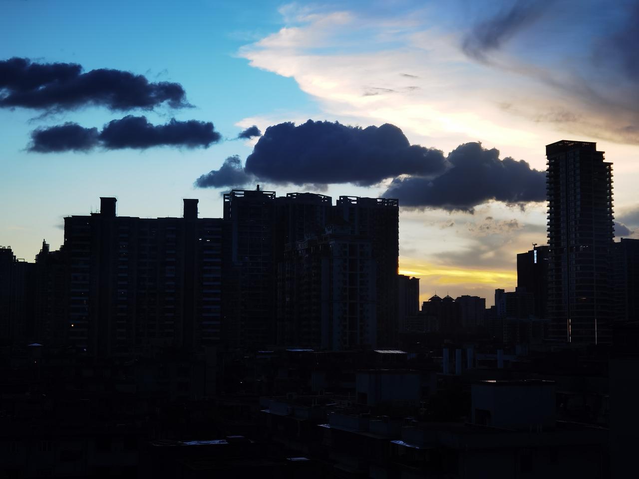 只融资，不造富；只奉献，不回报的证券市场，不是一个健康的市场。

当大部分股票都