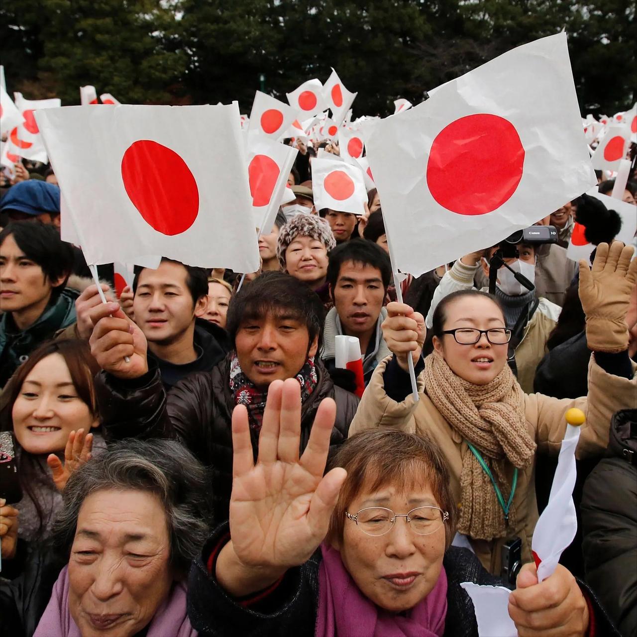 日本民众彻底炸了，3月14号日本静冈县小山町直接沸腾，一场声势浩大的抗议直接开干