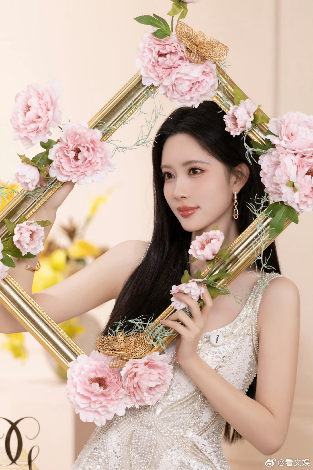 孟子义柔光轻映娇颜孟子义娇颜 孟子义 柔光轻映娇颜 