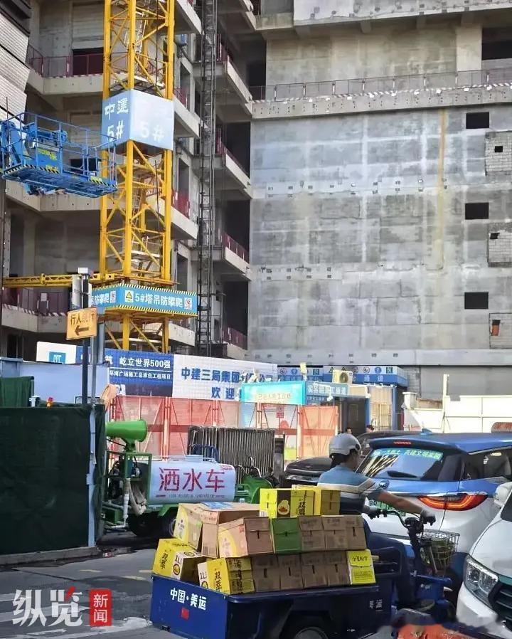微博知名博主 深圳一建筑工地两名工人从6楼坠亡？当地住建已下发停工整改通知，确认