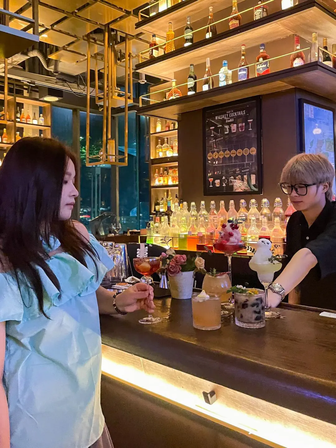 什么酒啊，还得我亲自来喝