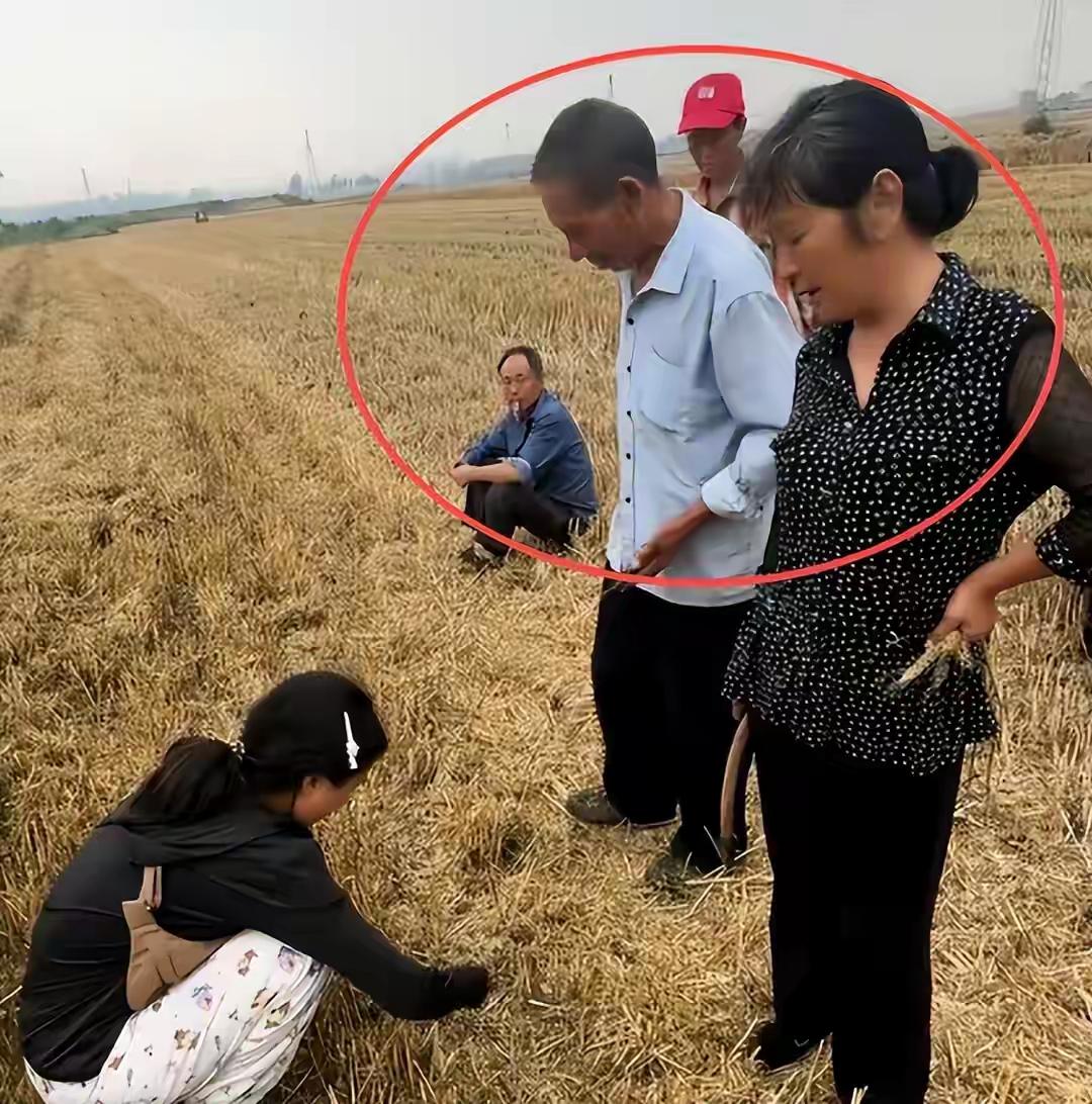 烟纸盒上写两行字，比天大！农村很多事情口头协议就能解决，是因为属于熟人社会，但是