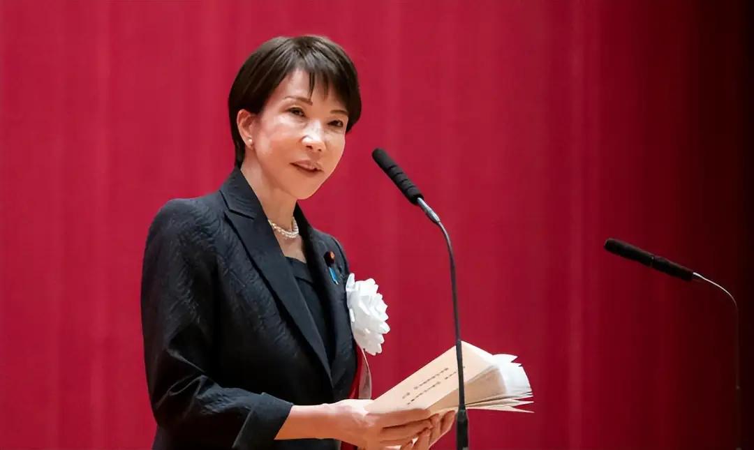 我们看不惯的人，他们国内也看不惯了。
高市早苗的抹黑门引爆日本政坛，这或许是高市