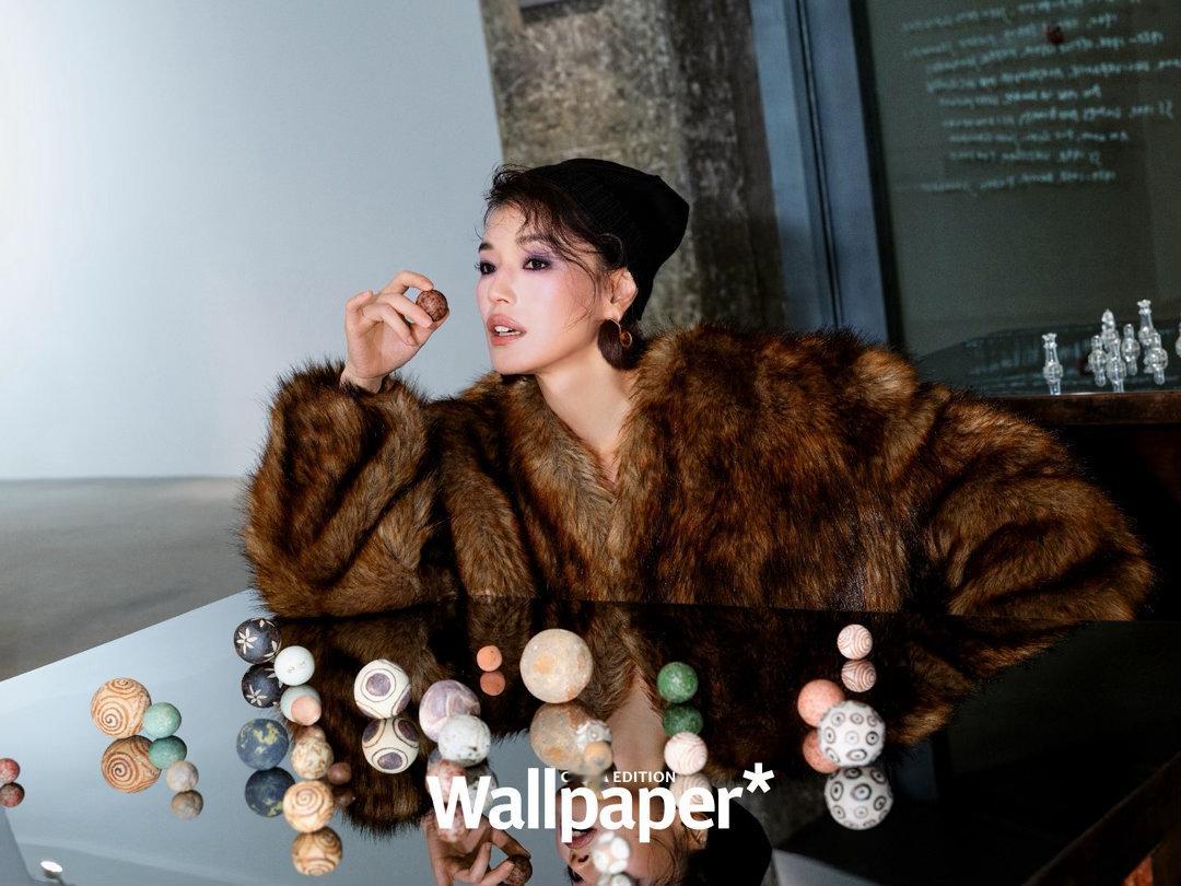 舒淇 登上《Wallpaper* 》九月刊封面，力量感廓形搭配复古浓颜，将酷飒与