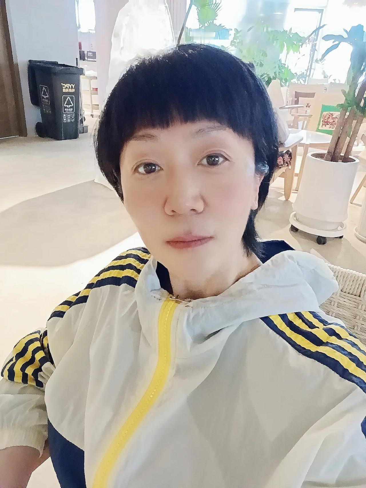 一天遭遇两个黑粉果断拉黑，做自媒体五年，热衷于拍摄视频，用以记录自己真实的退休生