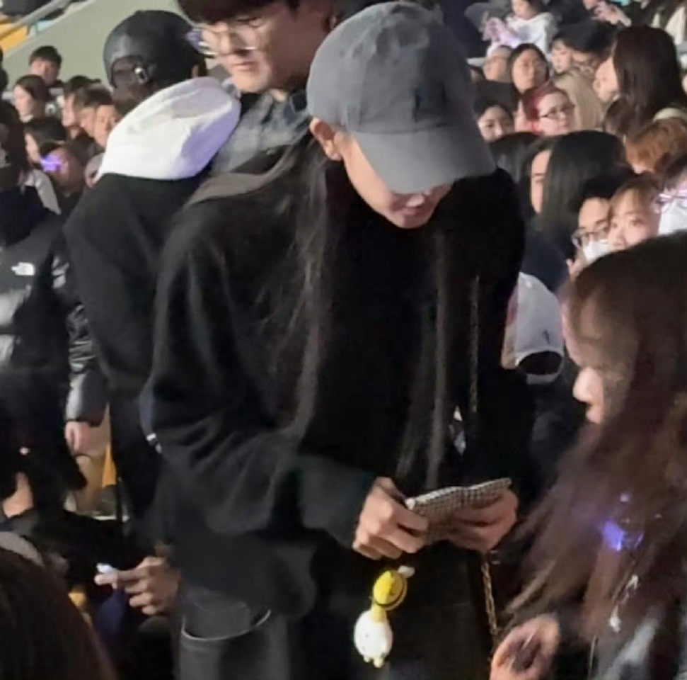 金智媛 Twice朴志效 NCTDream黄仁俊 itzy 申留真 去了aesp