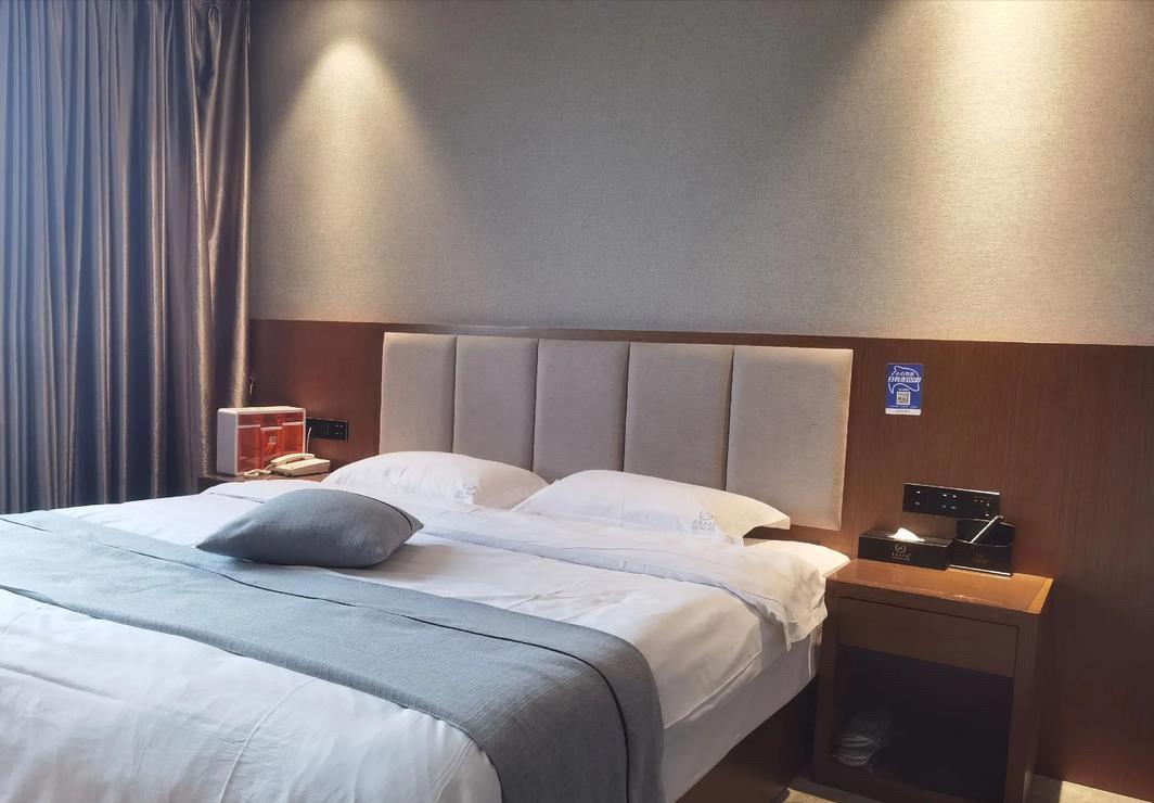 “做好防护也不行！”山西太原，46岁男子明知自身患艾滋病的情况下，多次与一男子进