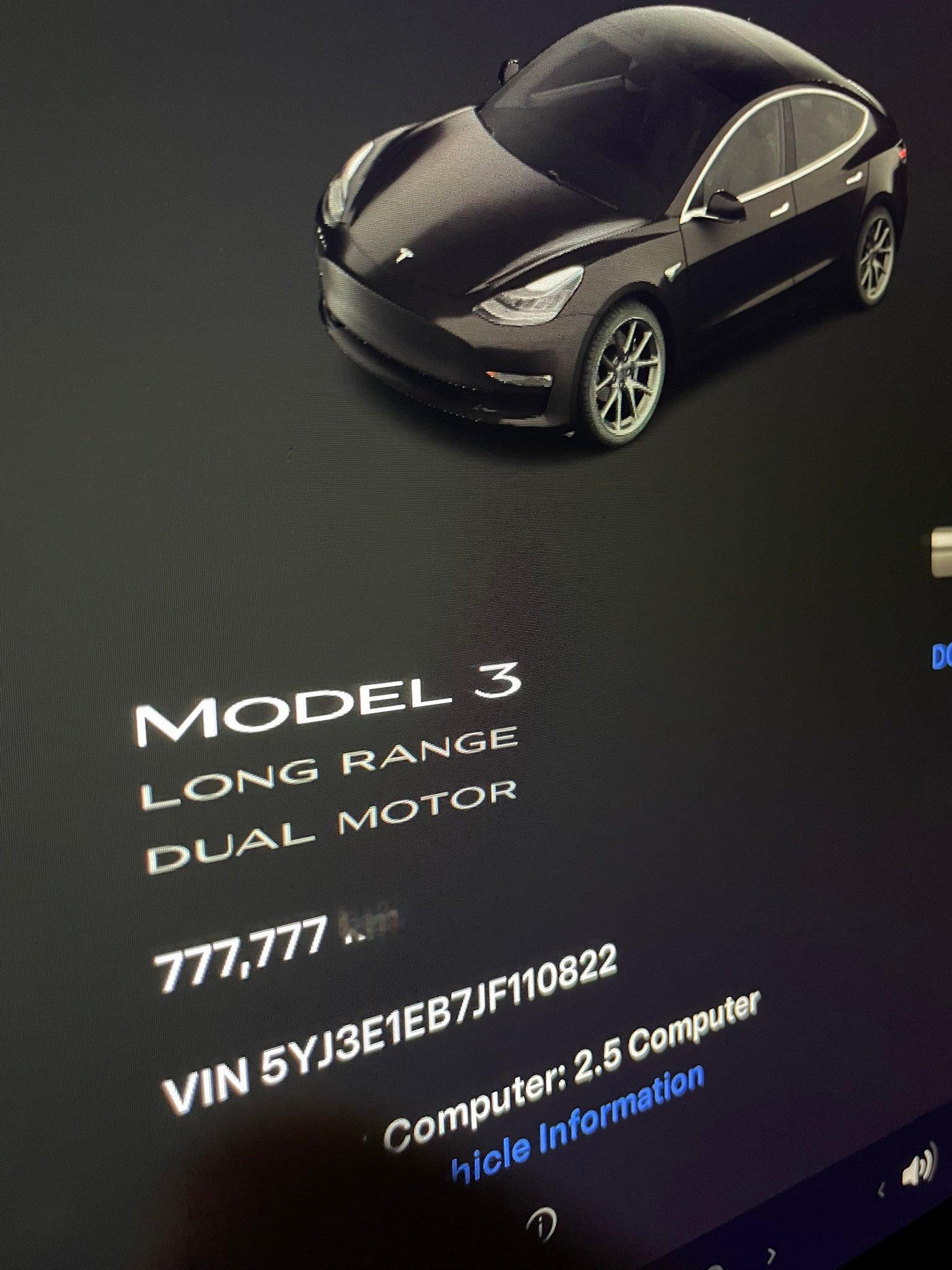 有一个model 3的车主已经跑了777777公里而且他50万公里时候还是原装电