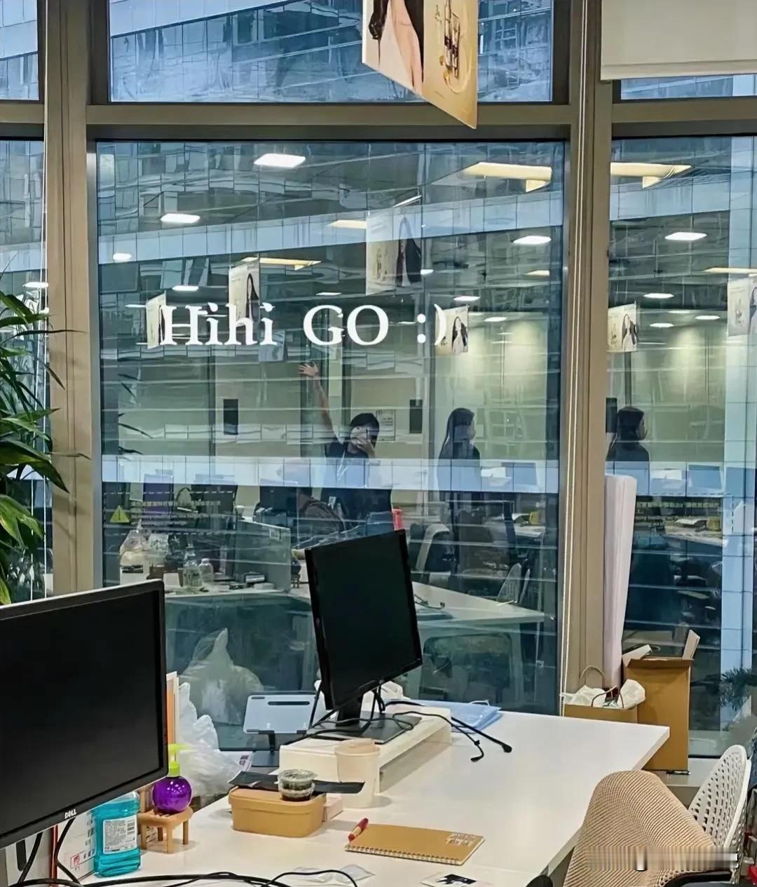 由于HR总监提出了“背调一律要候选人提供座机电话号码”的新要求，于是我们在和候选