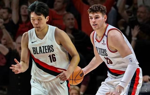 从“过渡替身”到建队基石！克林根打脸质疑，杨瀚森高开低走？
当初杨瀚森顶着“小约