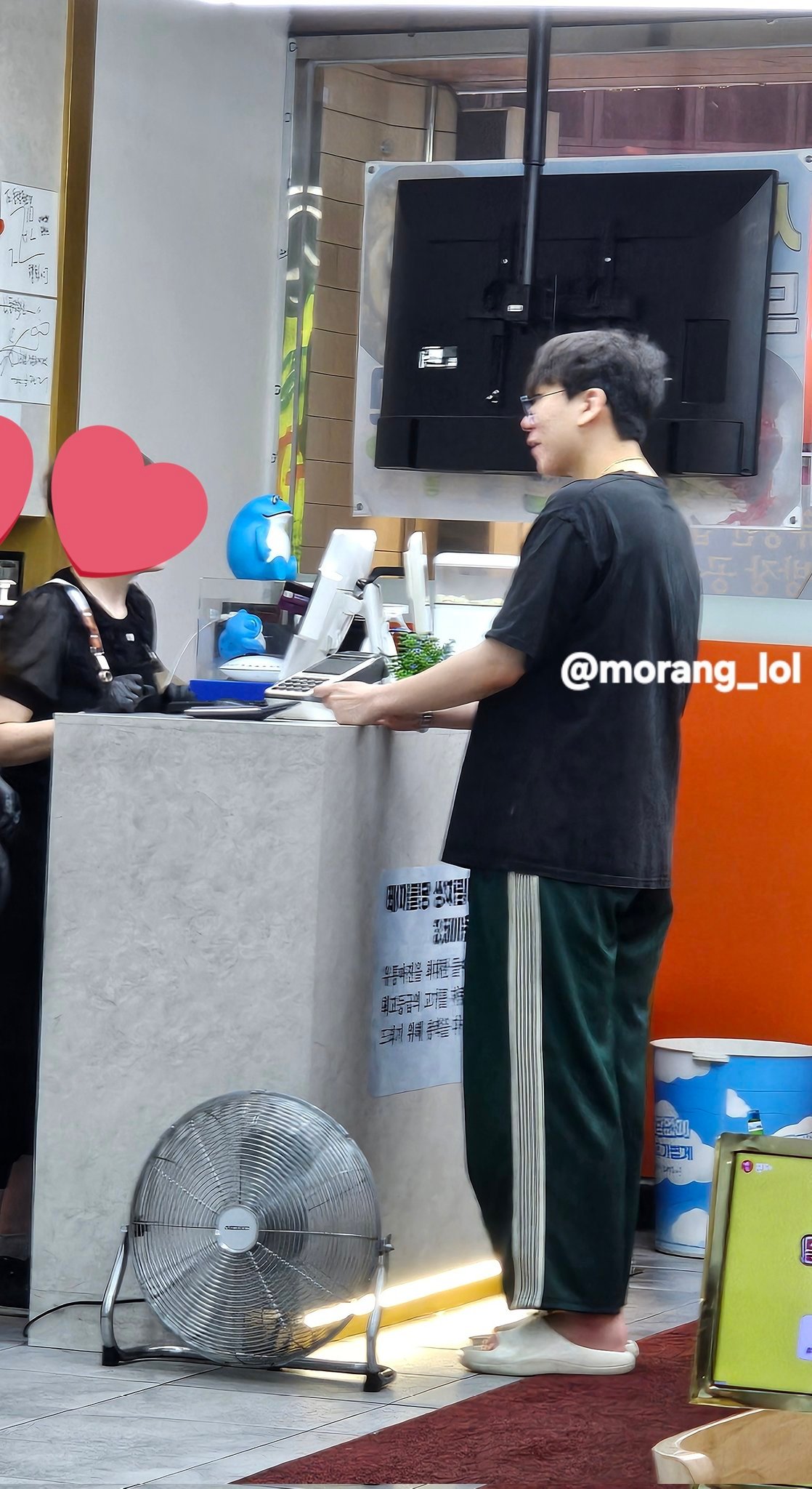吃饭时遇到粉丝 替粉丝买单的Ruler超帅的~[羞嗒嗒]cr.morang_lo