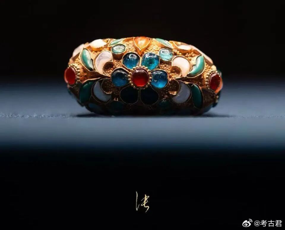 考古看展黄金缕——香港故宫文化博物馆藏古代金器展 金价飞涨的今天，这个展堪称“含