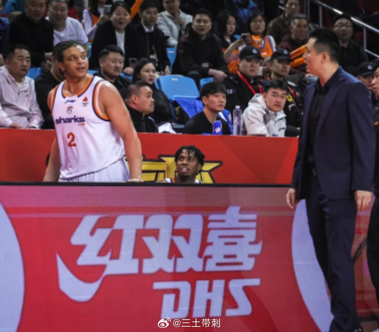 吉林男篮vs上海男篮听说直接吵吵了？