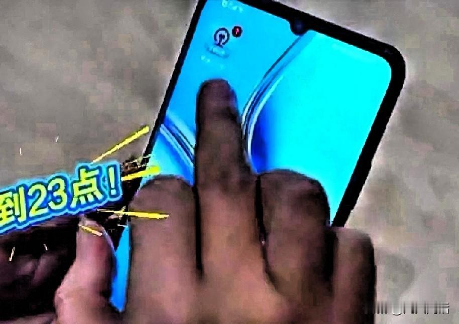 春运抢票靠技巧，更要守好规则与心态
 
春运车票紧张，12306捡漏技巧被不少人