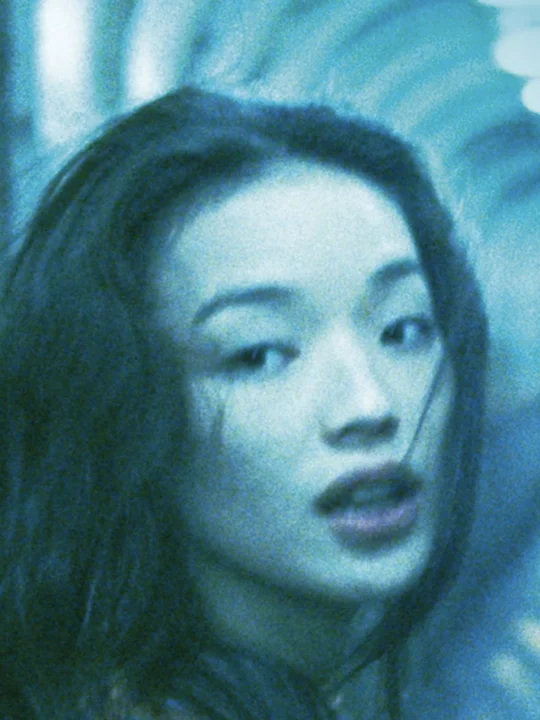 2001年，舒淇在侯孝贤《千禧曼波[搜索高亮]》中的一张面孔。 今天是...