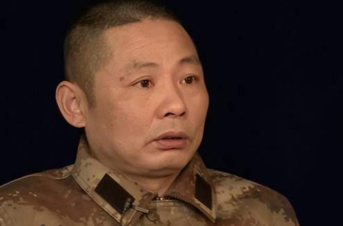 讽刺至极！2007年，越战老兵刘亮华带着战友到民政局办理低保，竟被工作人员当众嘲