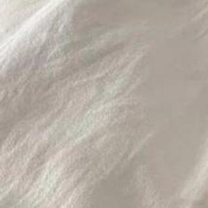 被爱就是这个人他不审判你，在人生这个巨大的游乐场里，他希望你自由自在玩得开心。情