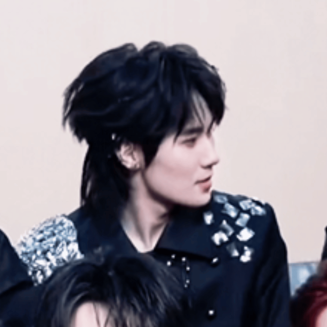 张真源游泳自带脚蹼张真源各种泳姿欣赏 看一次笑一次，张真源游泳的状态也太绝了，自