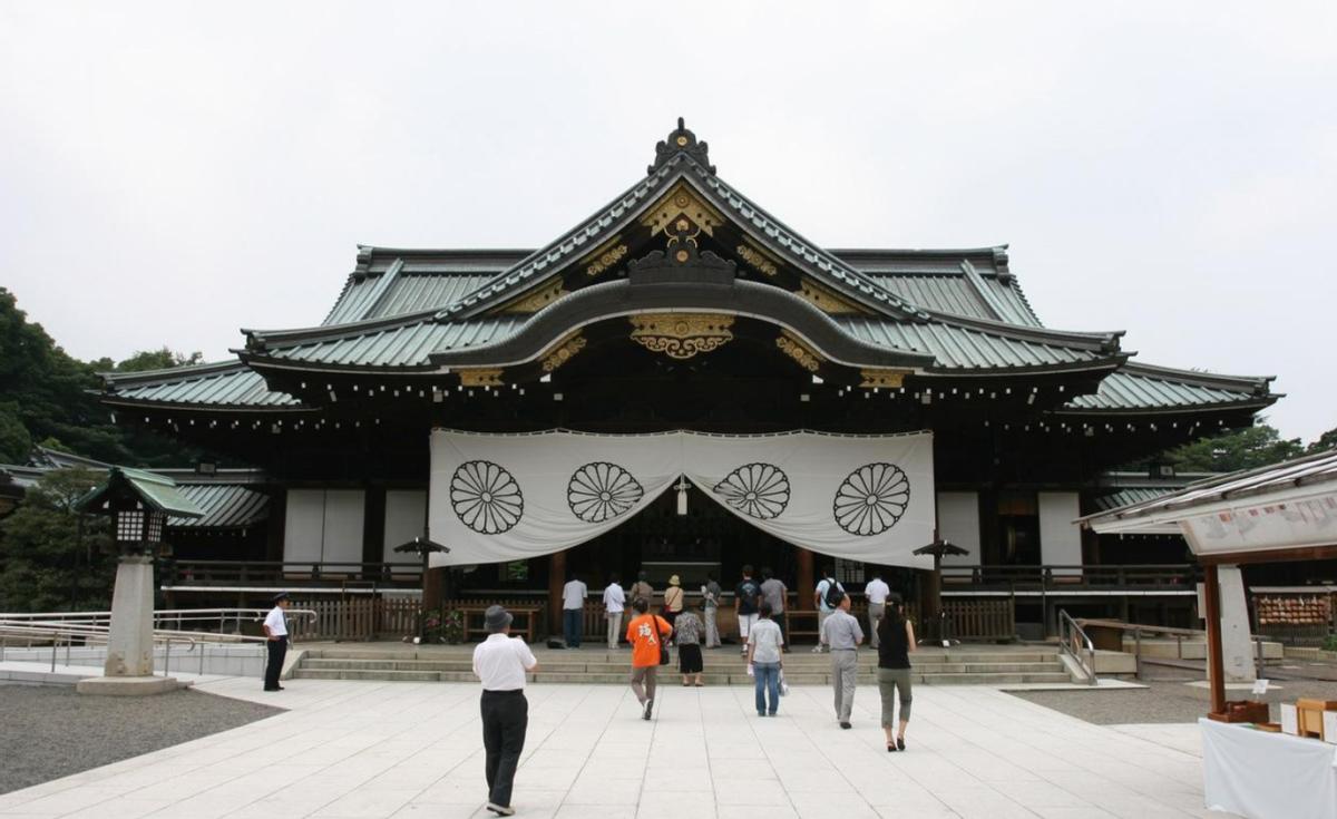 就是今天！若日媒预言成真，中日关系将继续恶化，看高市怎么选了。日本右翼分子公开喊