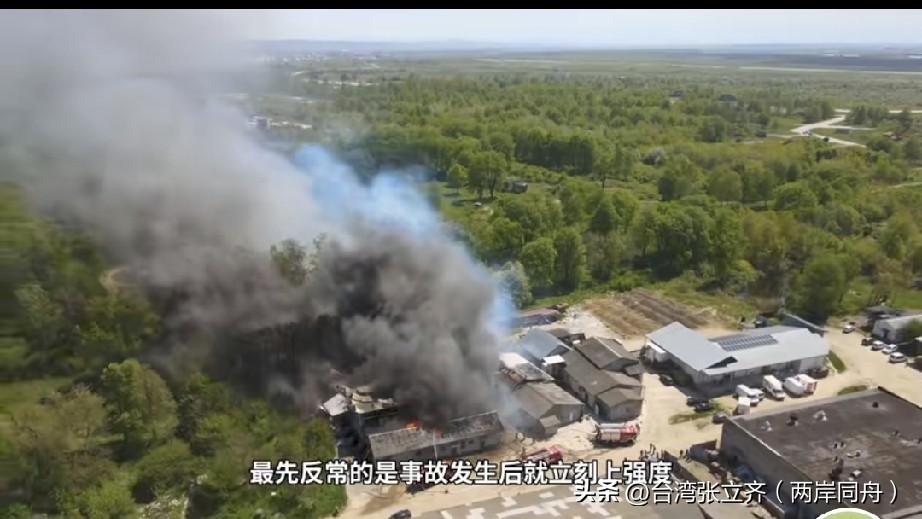 福建晋江陈埭镇江头村辉腾鞋业厂房突发火灾，当地消防迅速调集500余人赶赴现场救援