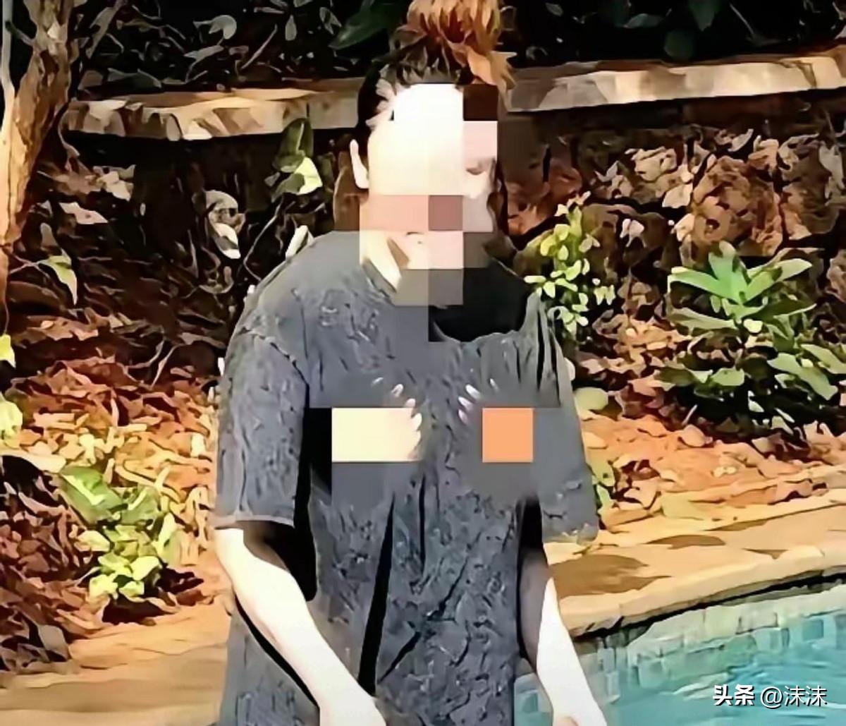 谁能想到呀，三亚一个泳池里，竟然上​演了这么一​出大戏！一个女的抱着​狗​就​下