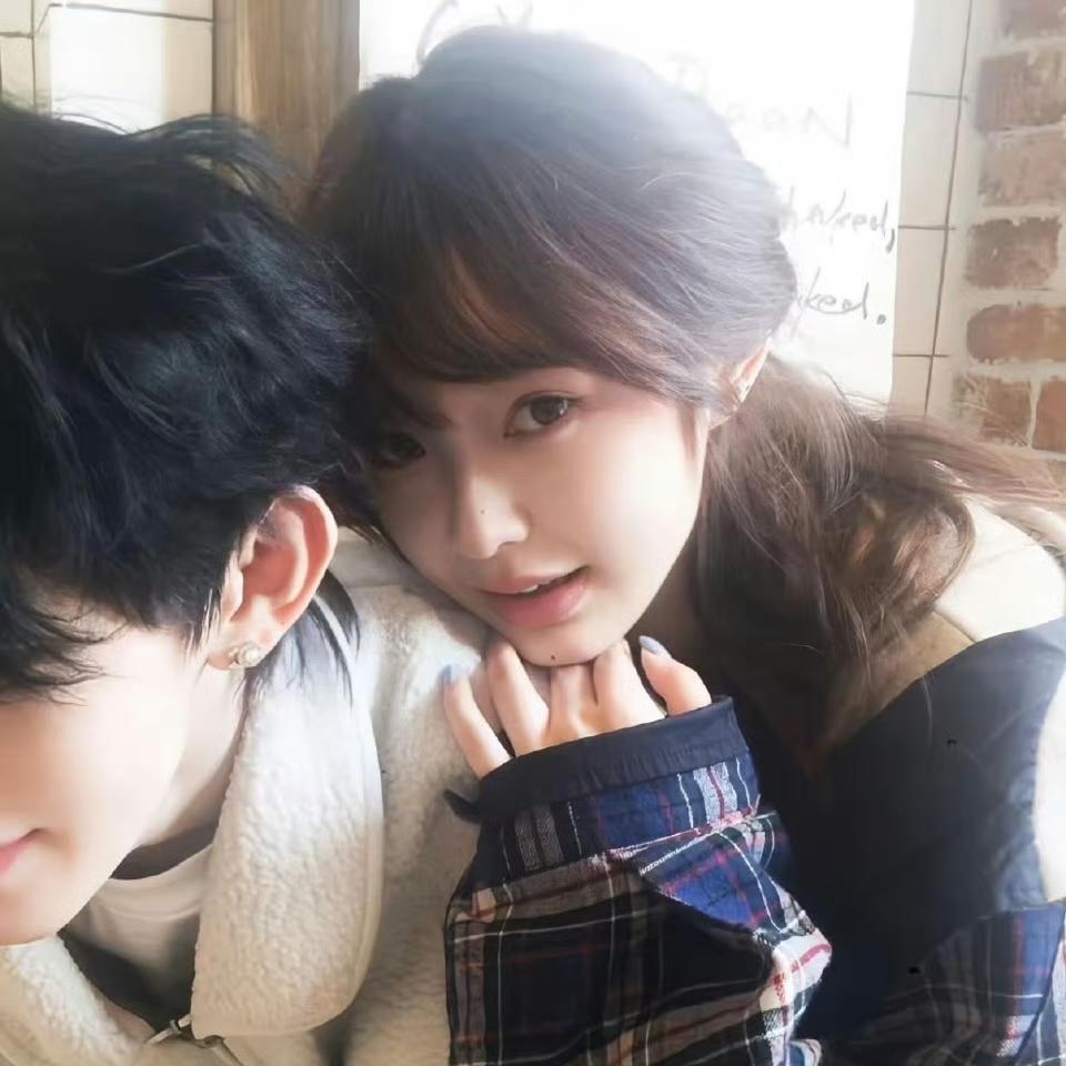 男人在关系中为什么会对你有物质付出？

1、你本身就是高价值的人
他觉得你配得上