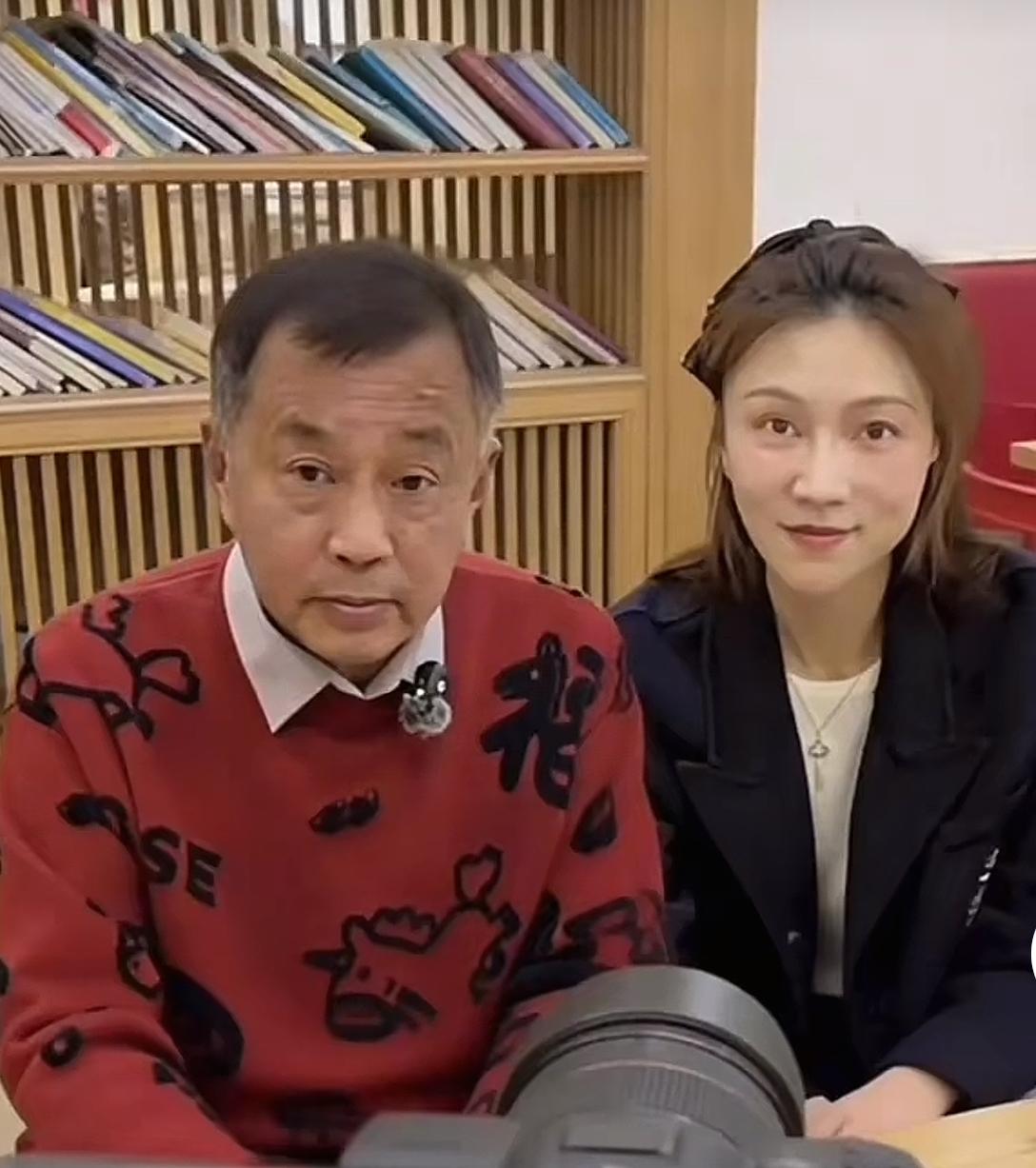 沈巍终在云南过了元旦，元旦前夕还录了一个视频，祝福大家新年快乐！据了解，元旦过后