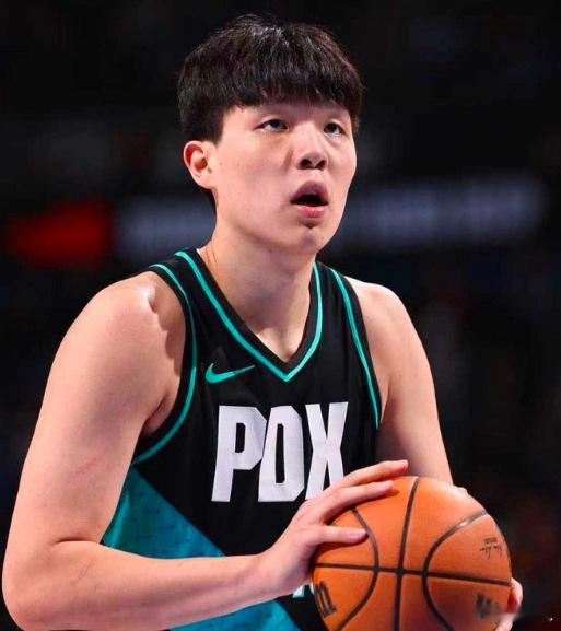 作为世预赛亚洲区唯一的NBA现役球员杨瀚森在两场比赛场均拿到9.5分和6个篮板，
