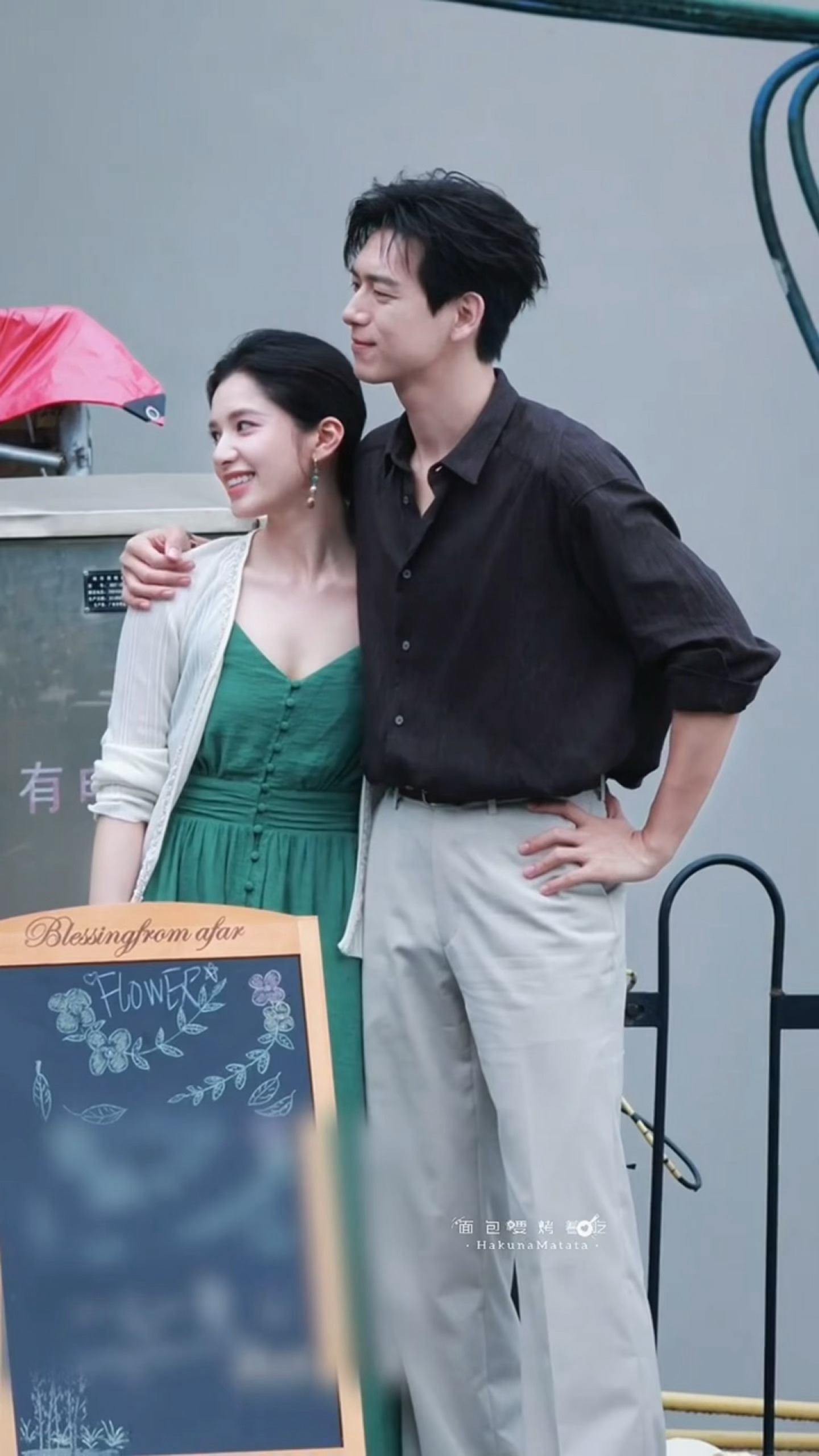 「此刻最好的都在身边」呜呜呜李现张婧仪家属感绝了。。。给大家介绍一下我呆地妈咪李