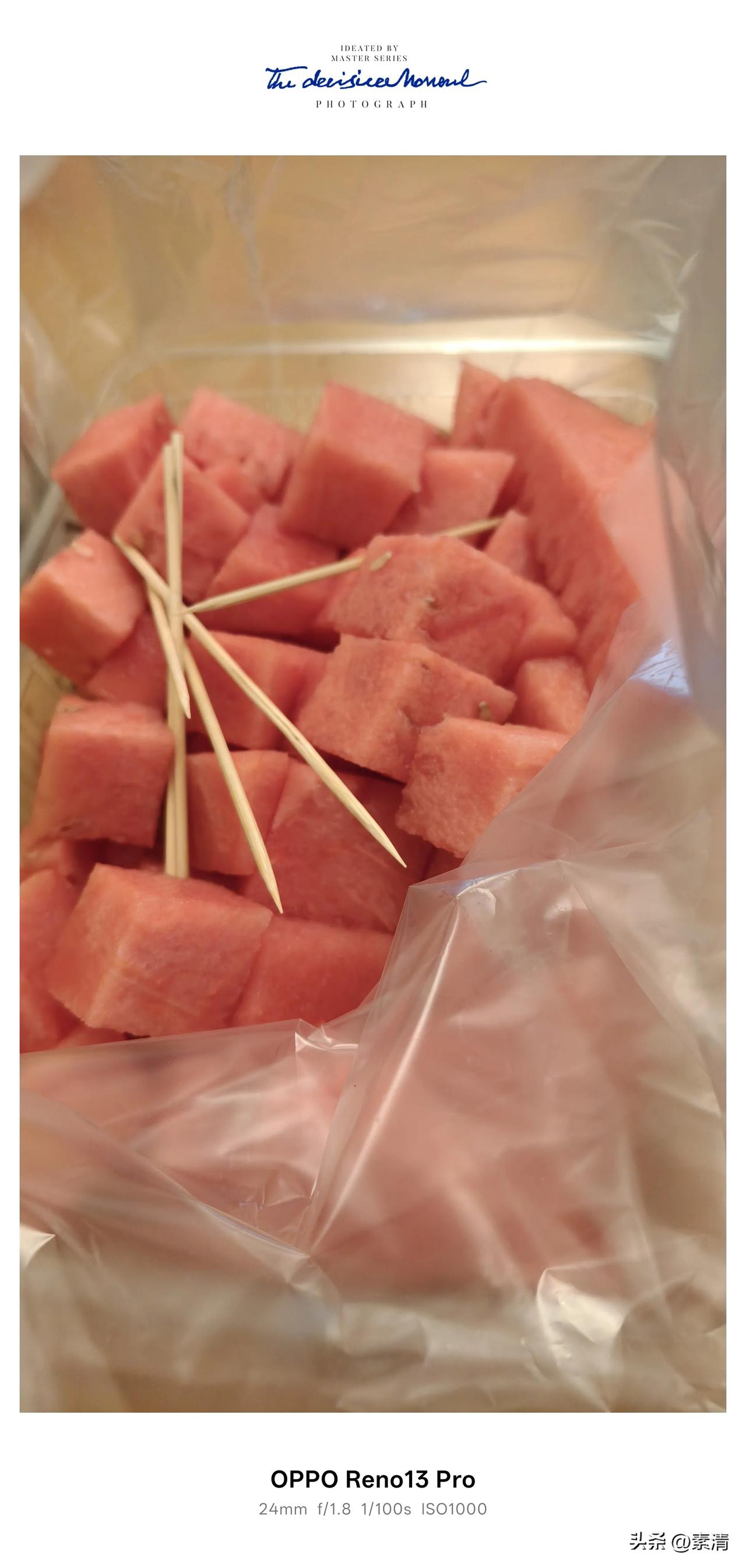 乐山最近连日高温，动辄三十八九，四十度的热浪扑面而来，走在外面热气裹着人，唯一能