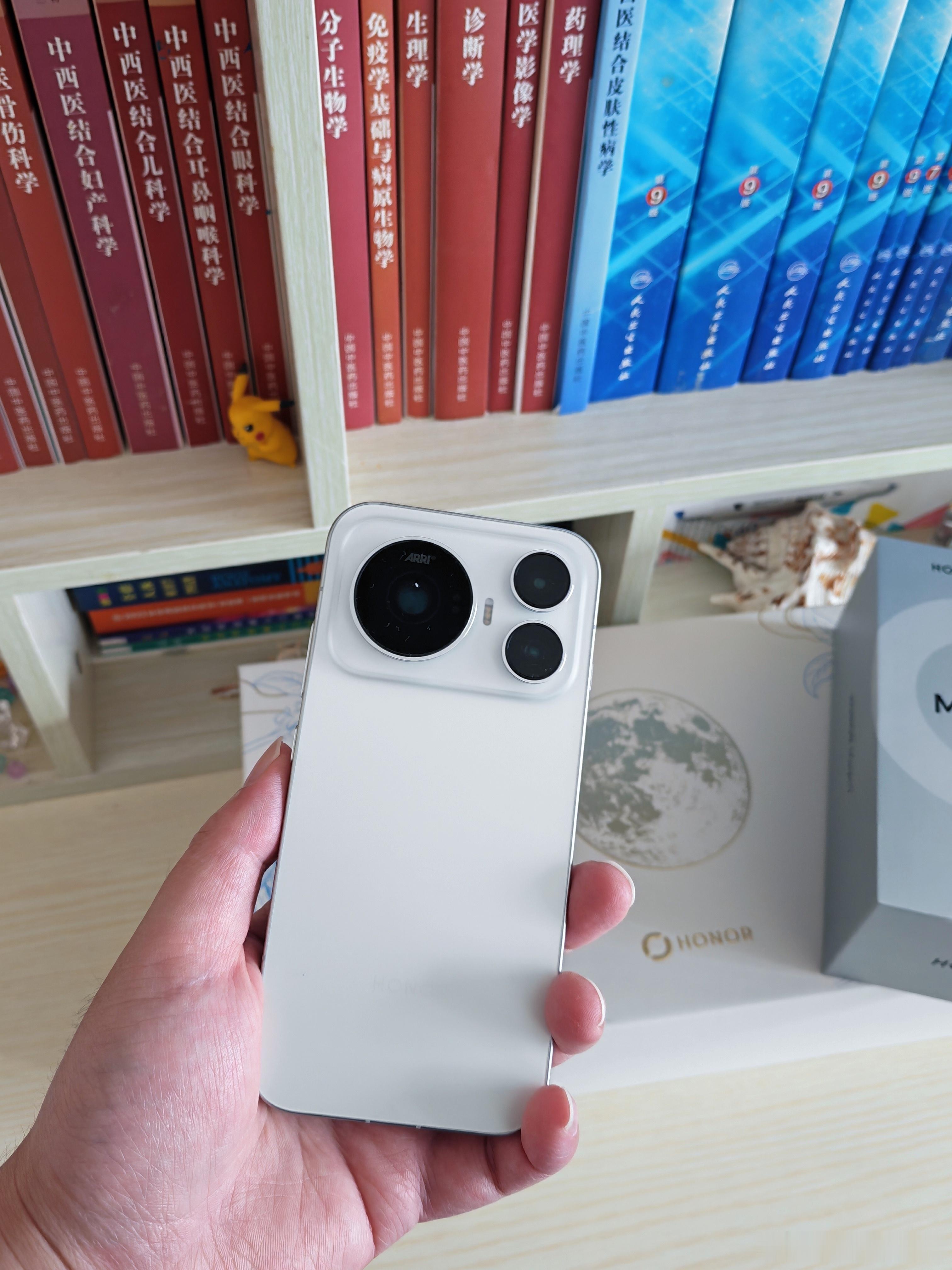 荣耀Magic9是iPhone18视频强劲对手今年安卓这边要集体开始卷视频了。i