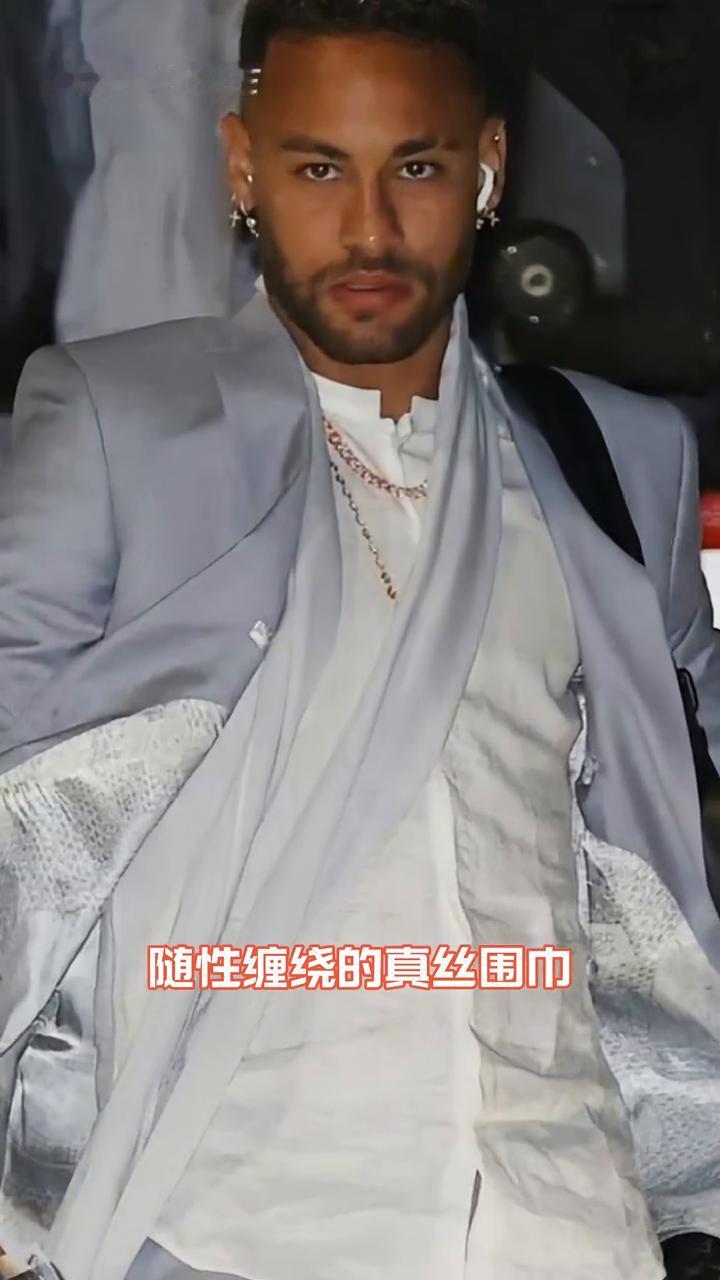 世界杯各国的出发图是往哪个方向卷了？怎么越看越有种"经济下行的美丽"？以前看球队