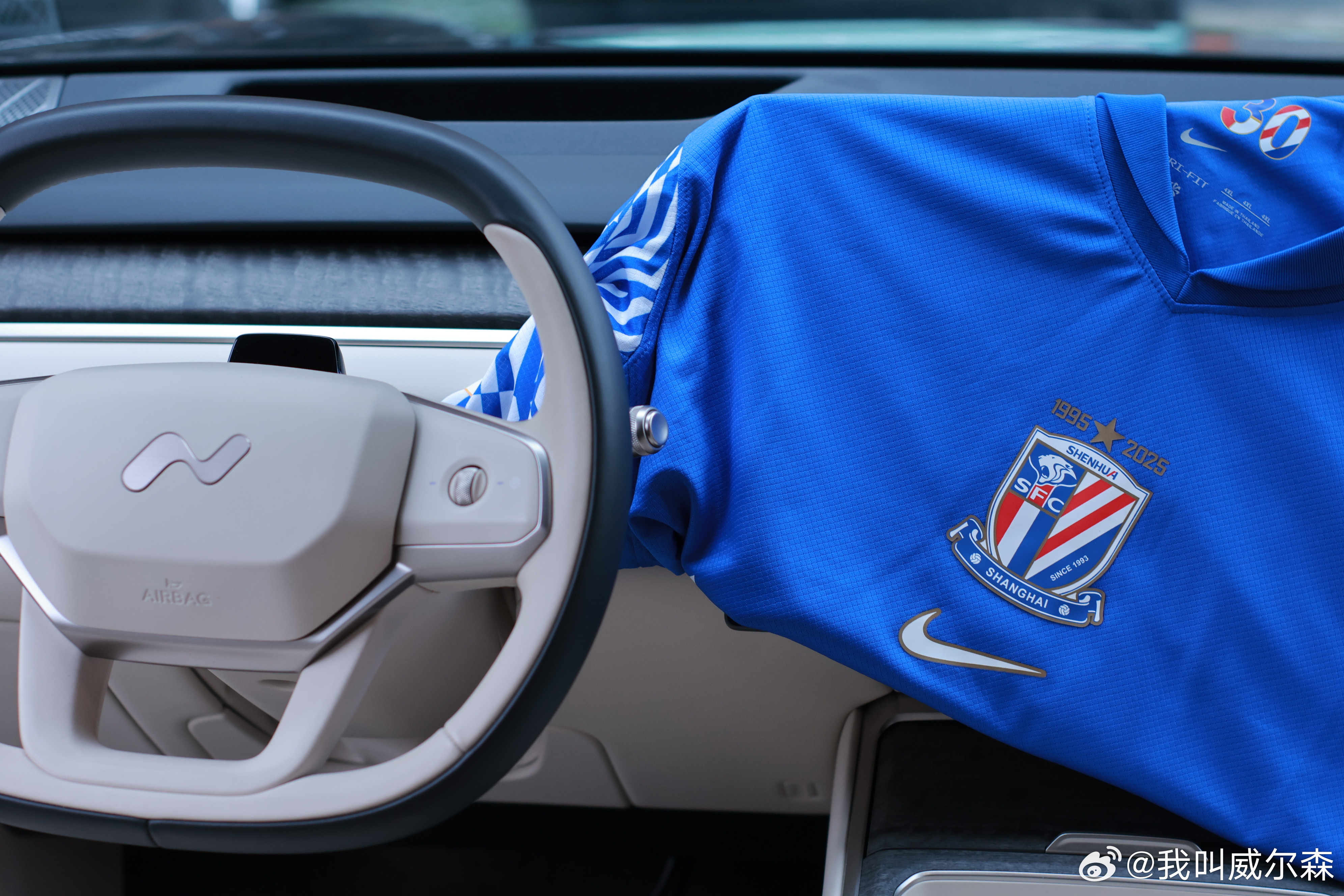 中超新赛季在哪里看？乐道L90上啊！还要想的吗？二排零重力座椅，娱乐大屏，23扬